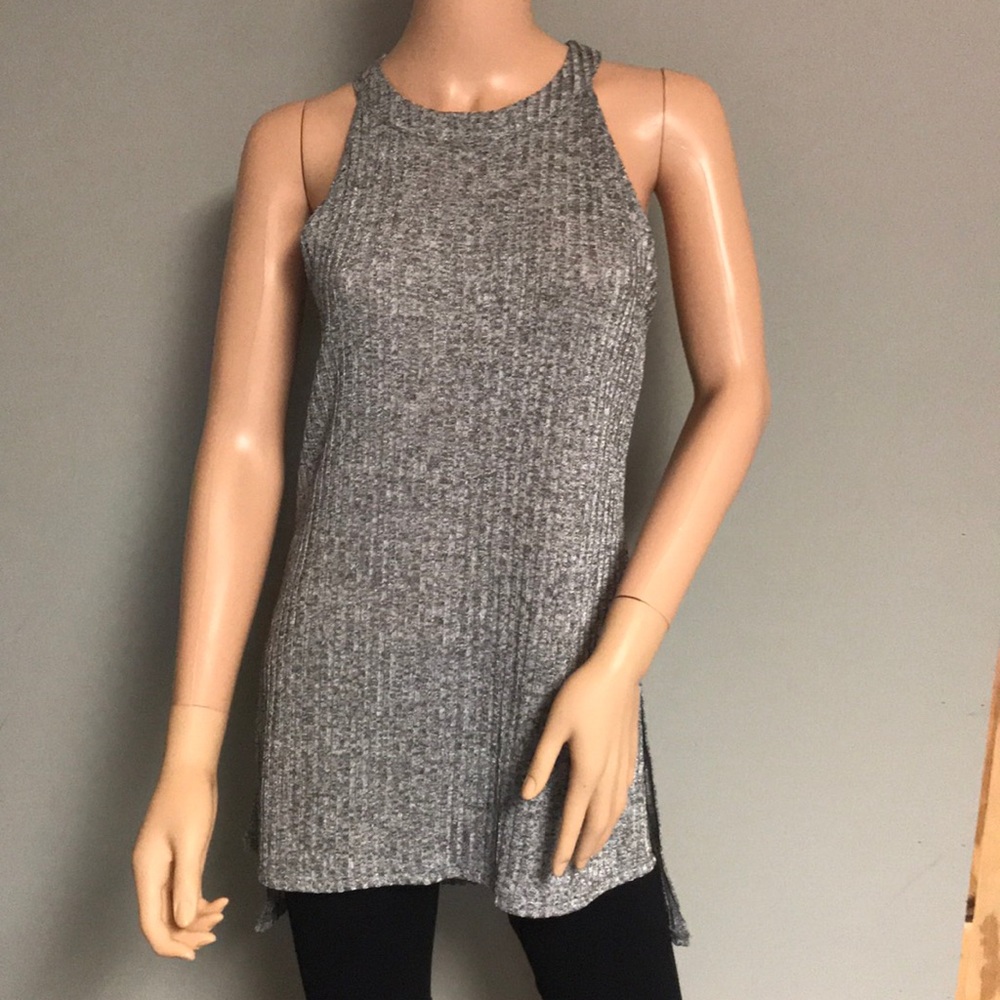 BCBGeneration gray sleeveless knit top S brand new